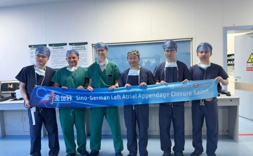 牵手全世界2.jpg 牵手全世界2.jpg